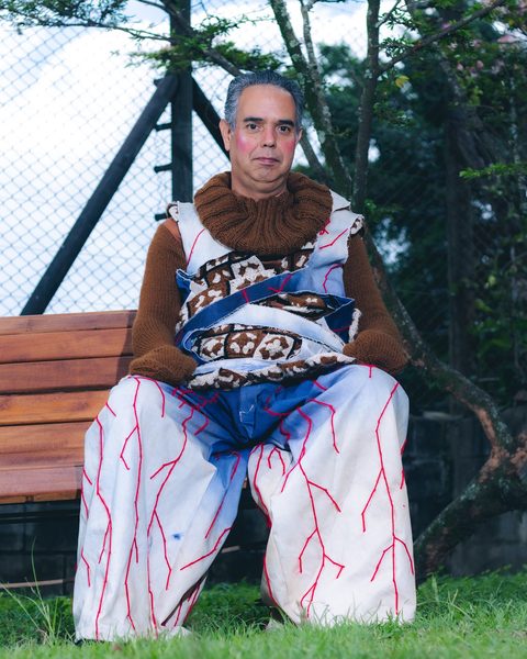 Hasta los Huesos — photo 1 / Hasta los Huesos — foto 1